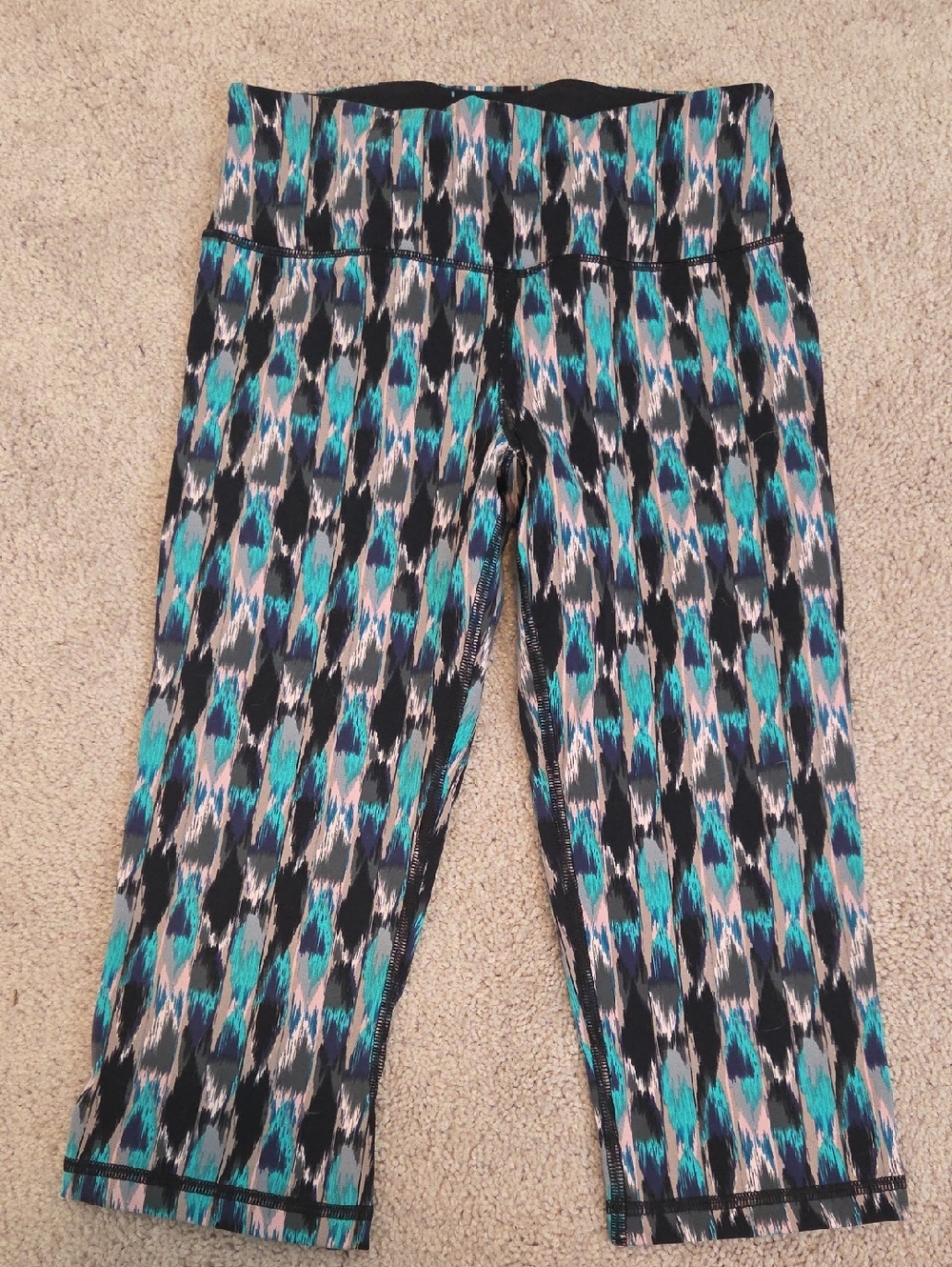 Victoria's Secret VSX Sport Black Multicolor Crop Leggings